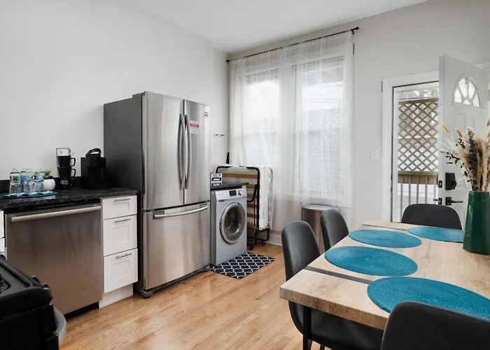 15 Mins Dt Humboldtpark Gem Sleeps 8 Freepark Apartment Chicago