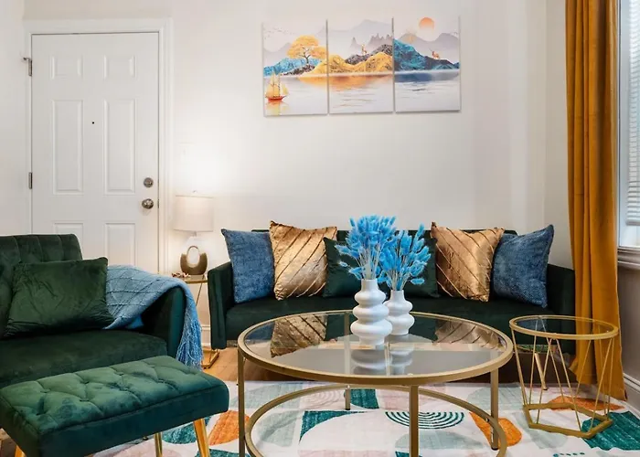 Apartment 15 Mins Dt Humboldtpark Gem Sleeps 8 Freepark Chicago